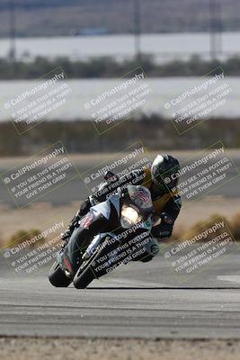 media/Nov-16-2025-Race Pace (Sun) [[8c5fa54630]]/Non Verified Riders (1st 20 Minutes)/1-Turn 14 (10am)/